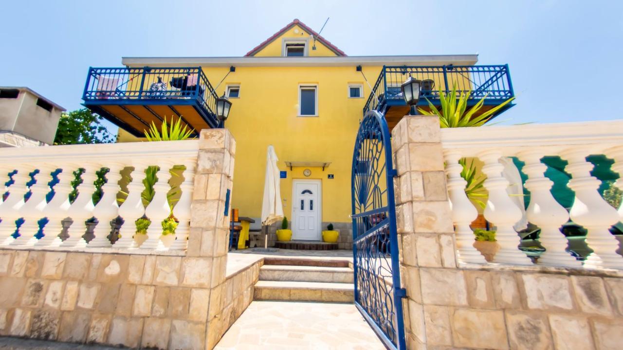 Planikovica Apartments Трогир Екстериор снимка