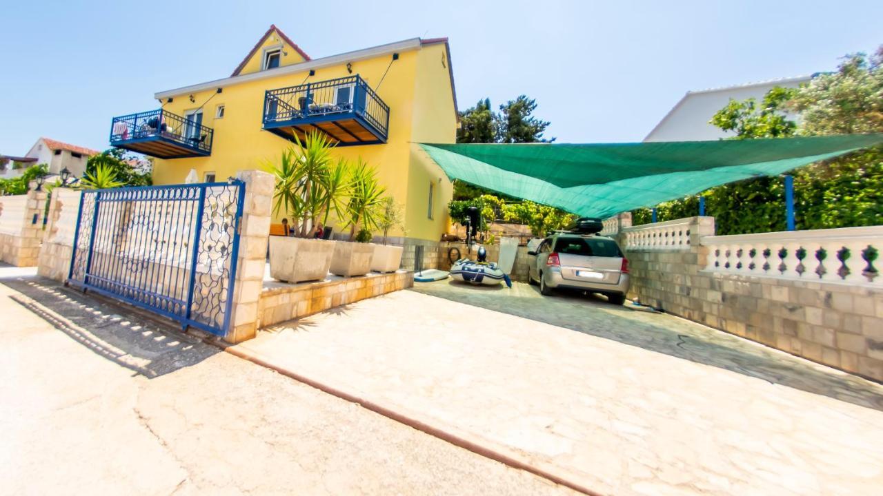 Planikovica Apartments Трогир Екстериор снимка