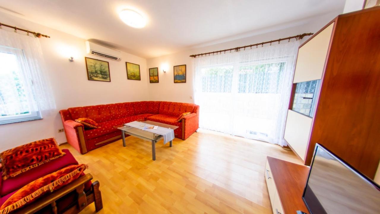 Planikovica Apartments Трогир Екстериор снимка